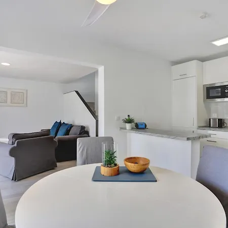 Appartement Golden Sand, Heated Pool, Air Con, Bbq *
