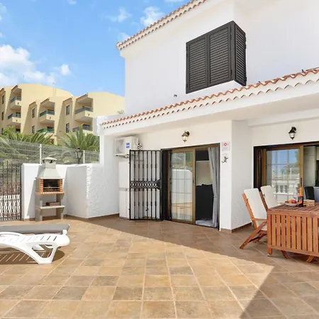 Golden Sand, Heated Pool, Air Con, Bbq *